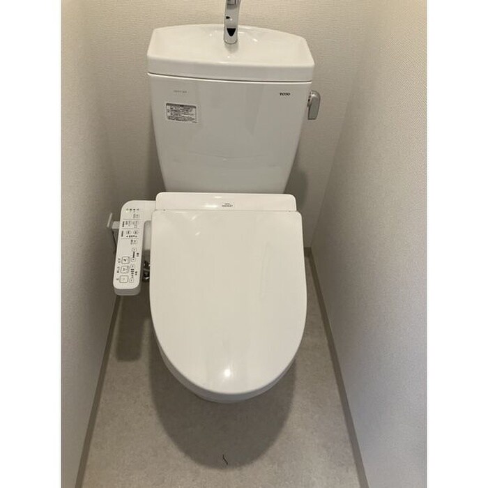 物件内観写真5　(トイレ)