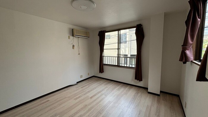 物件内観写真9　(居室)