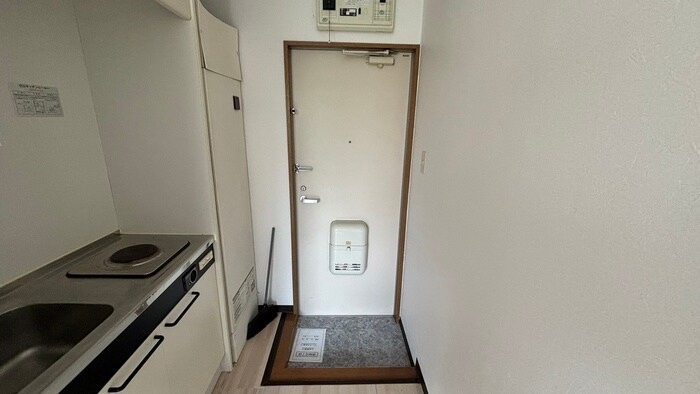 物件内観写真16　(玄関)