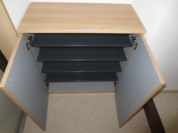 物件内観写真15　(靴箱)