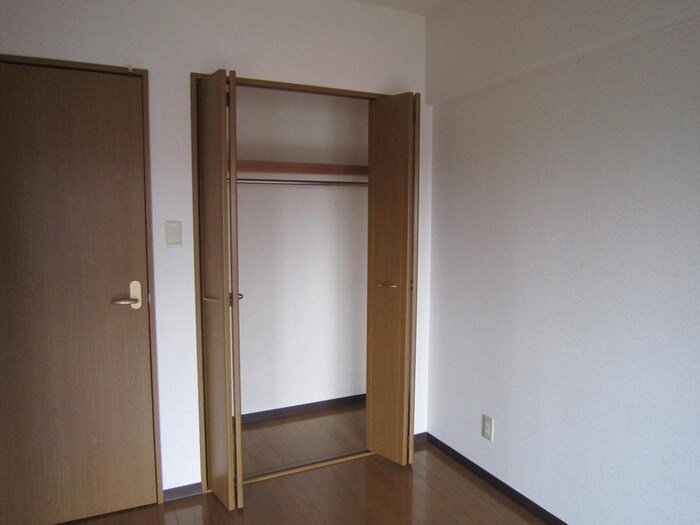 物件内観写真10　(収納)