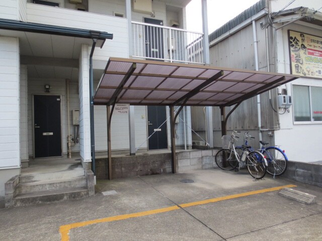 物件外観写真3　(駐輪場)