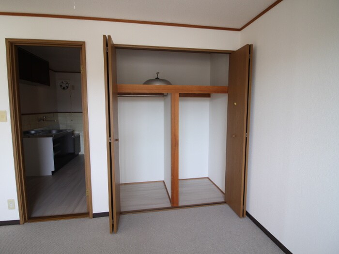 物件内観写真15　(収納)