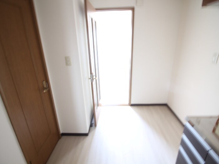 物件内観写真18　(廊下)