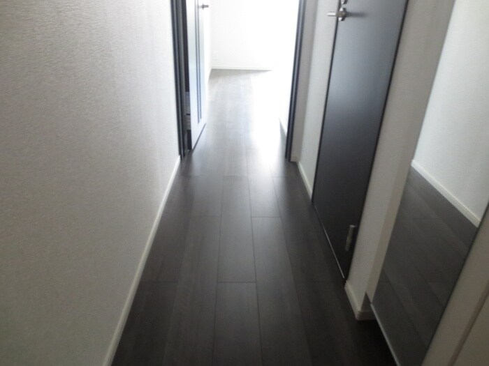 物件内観写真21　(廊下)