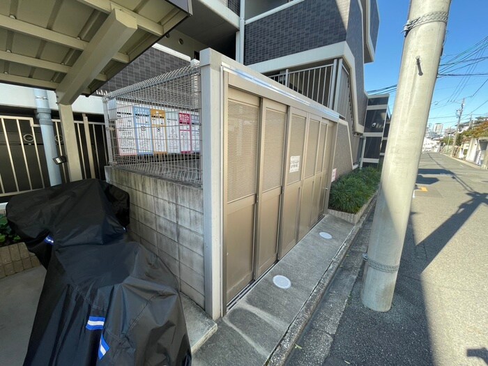 物件外観写真4　(建物設備)