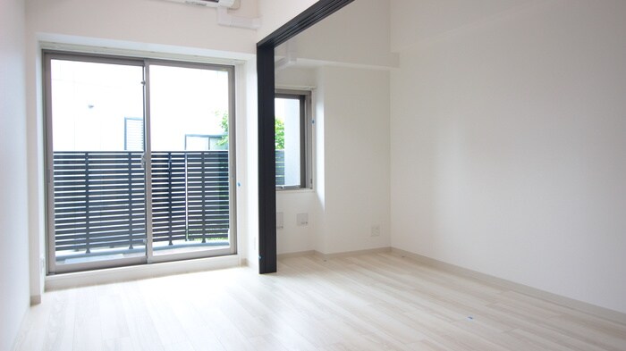 物件内観写真2　(居室)