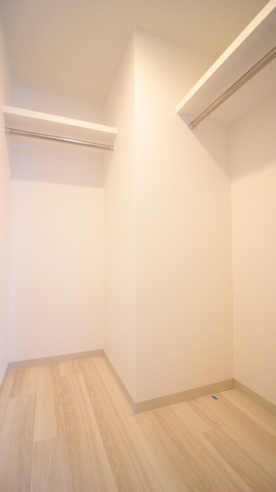 物件内観写真4　(収納)