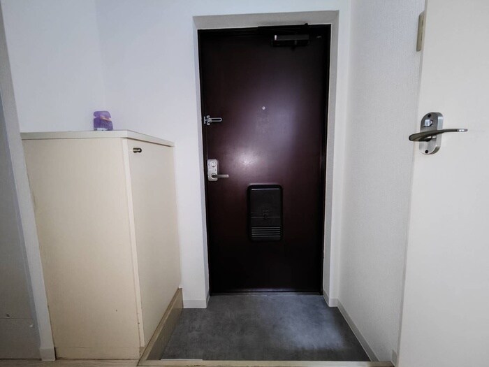 物件内観写真15　(玄関)