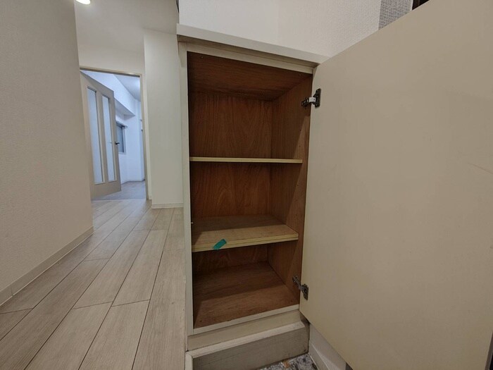 物件内観写真17　(靴箱)