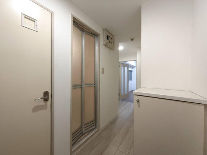 物件内観写真18　(廊下)
