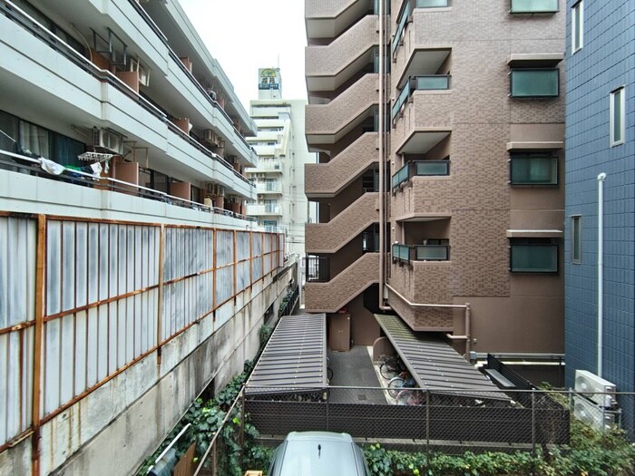 物件内観写真22　(室内からの展望)