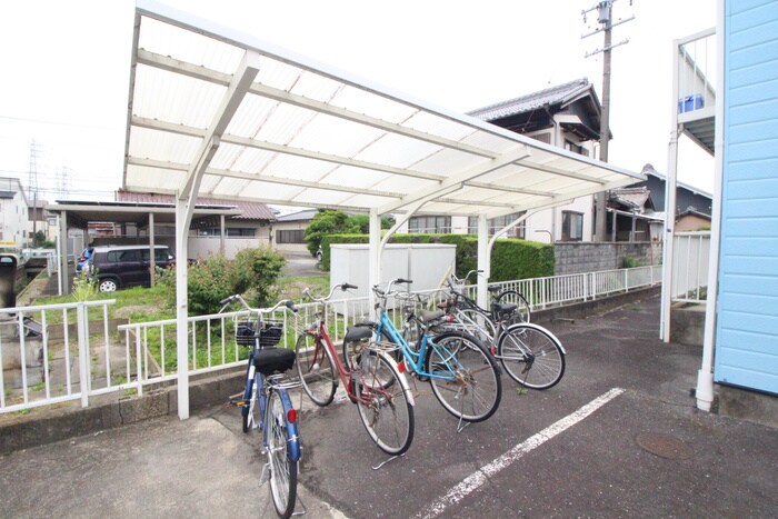 物件外観写真4　(駐輪場)