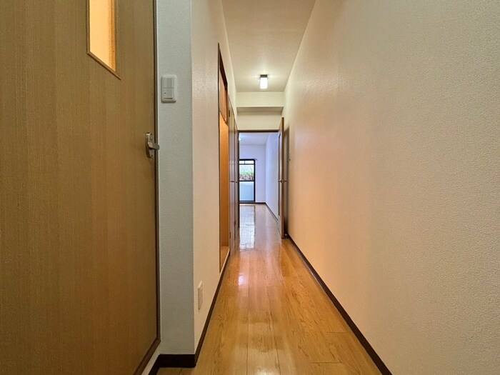 物件内観写真17　(廊下)