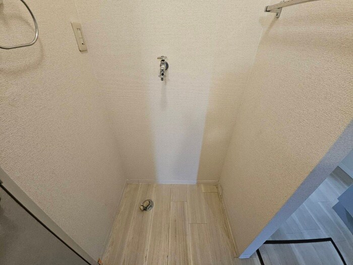 物件内観写真18　(洗濯機置場)