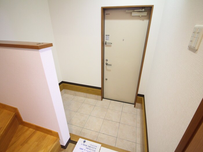 物件内観写真21　(玄関)