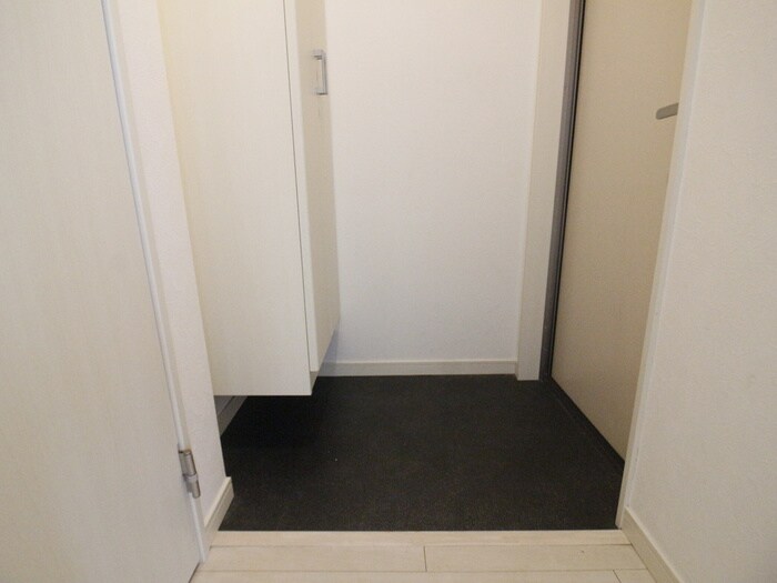 物件内観写真15　(玄関)