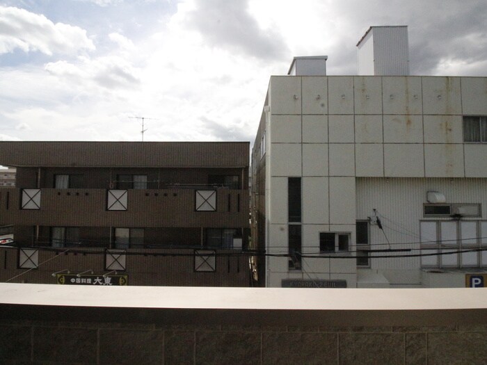 物件内観写真21　(室内からの展望)