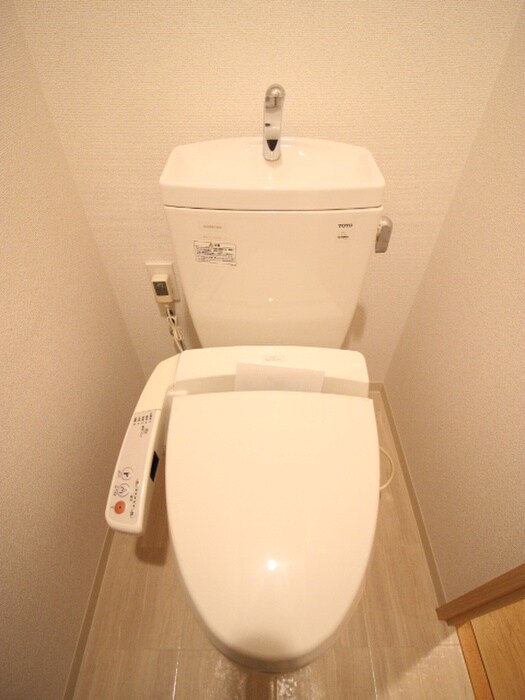 物件内観写真14　(トイレ)