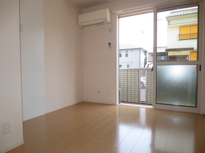 物件内観写真4　(居室)