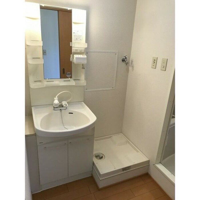 物件内観写真9　(洗面)