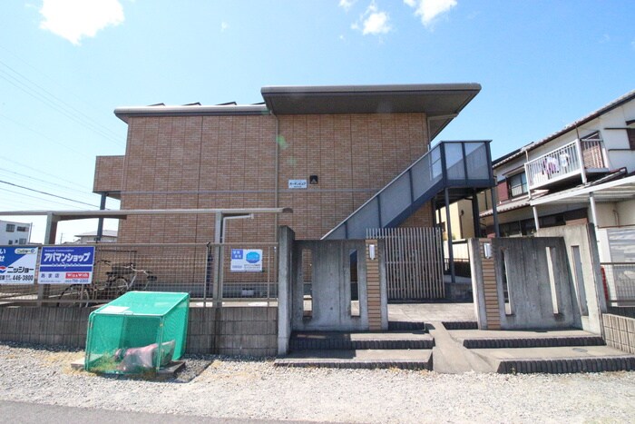 物件外観写真5　(エントランス部分)