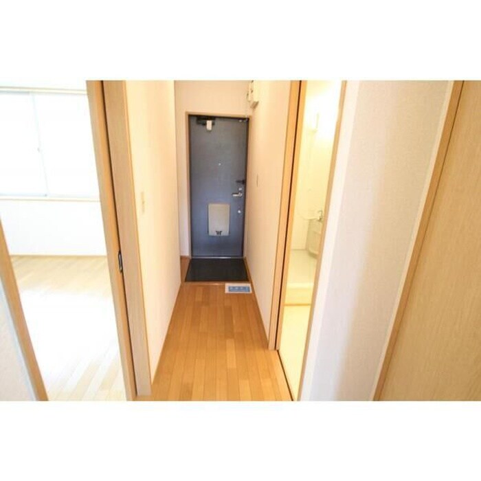 物件内観写真15　(玄関)