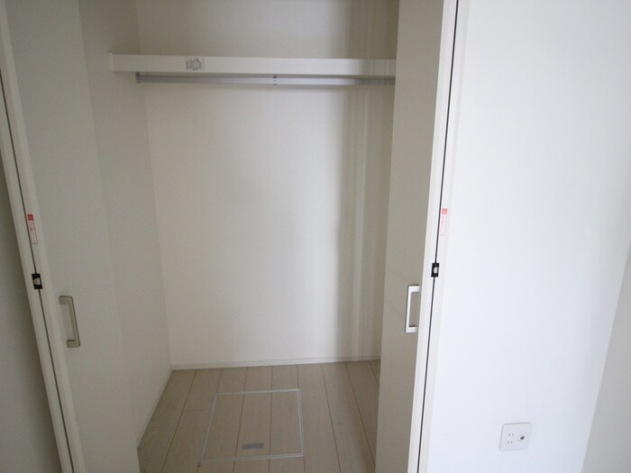 物件内観写真10　(収納)