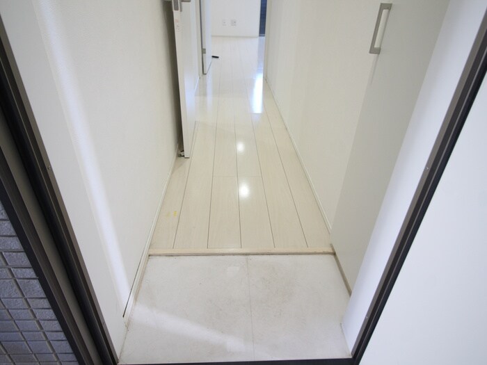 物件内観写真15　(玄関)