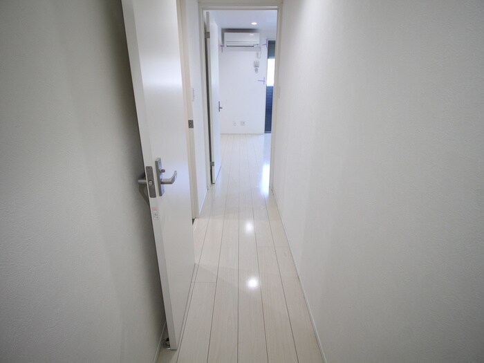 物件内観写真17　(廊下)