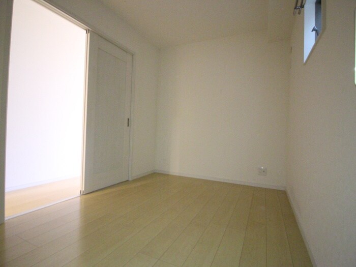 物件内観写真9　(居室)