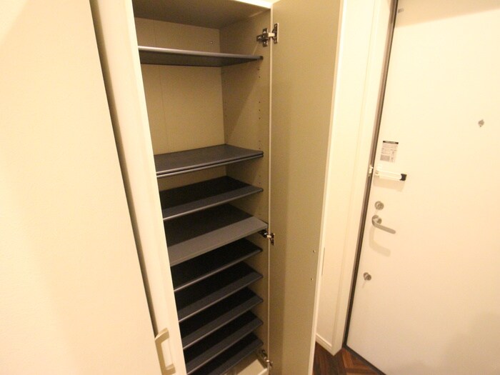 物件内観写真18　(収納)