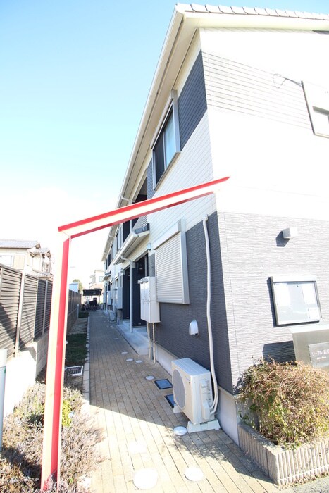 物件外観写真5　(エントランス部分)