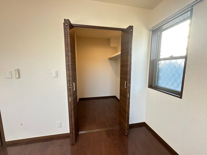 物件内観写真21　(収納)