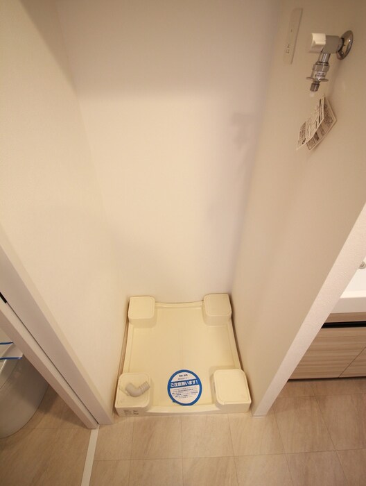 物件内観写真14　(洗濯機置場)