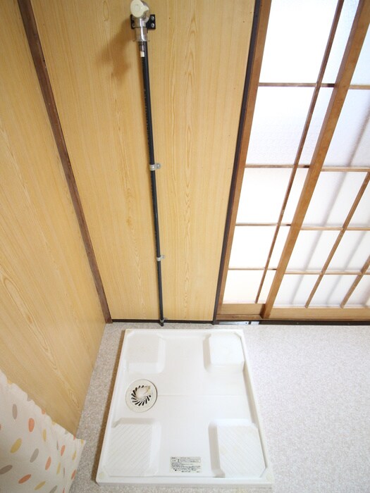 物件内観写真11　(洗濯機置場)