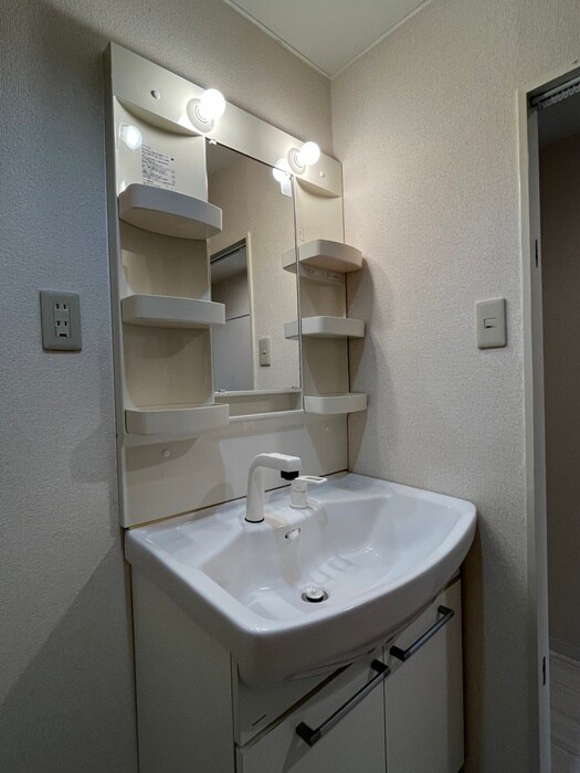 物件内観写真11　(洗面)