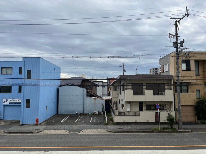 物件内観写真16　(室内からの展望)