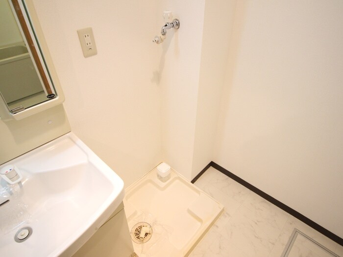 物件内観写真17　(洗濯機置場)