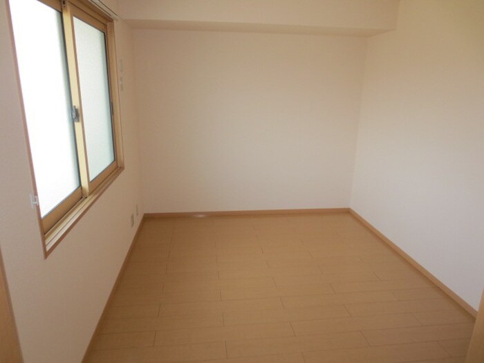 物件内観写真15　(居室)