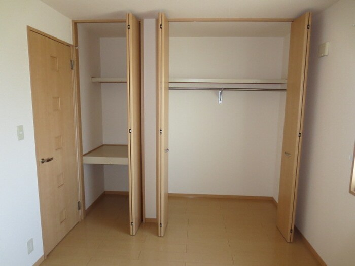 物件内観写真16　(収納)