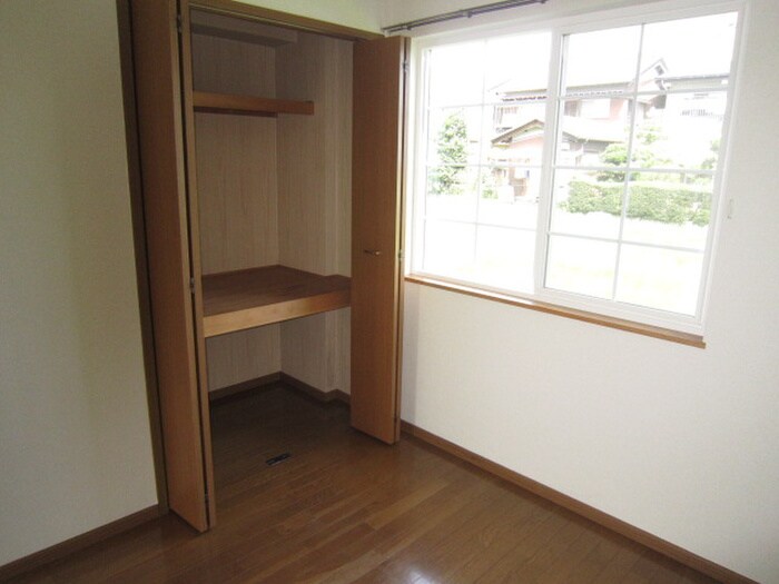 物件内観写真5　(収納)