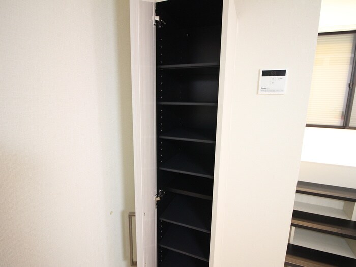 物件内観写真18　(靴箱)