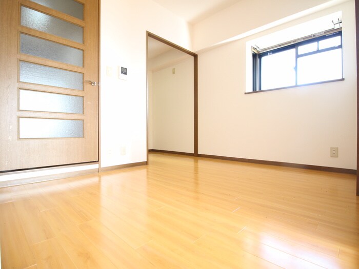 物件内観写真10　(居室)