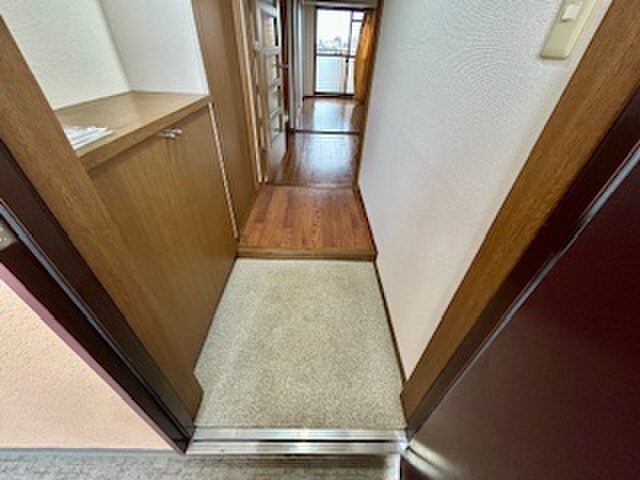 物件内観写真14　(玄関)