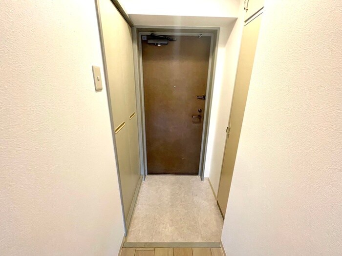 物件内観写真19　(玄関)