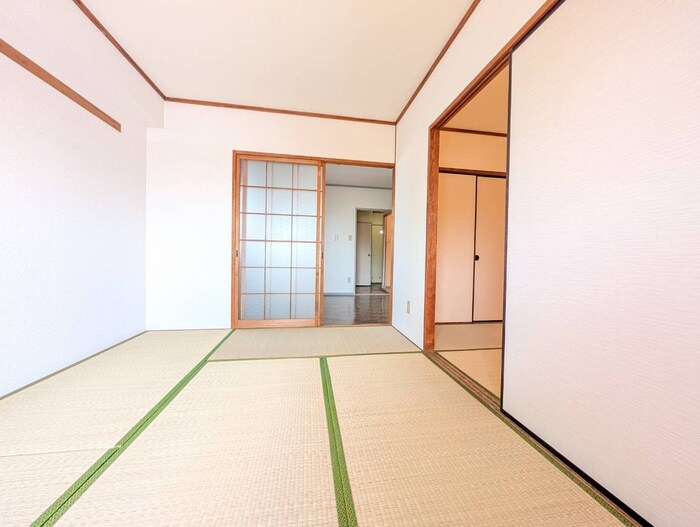 物件内観写真5　(居室)