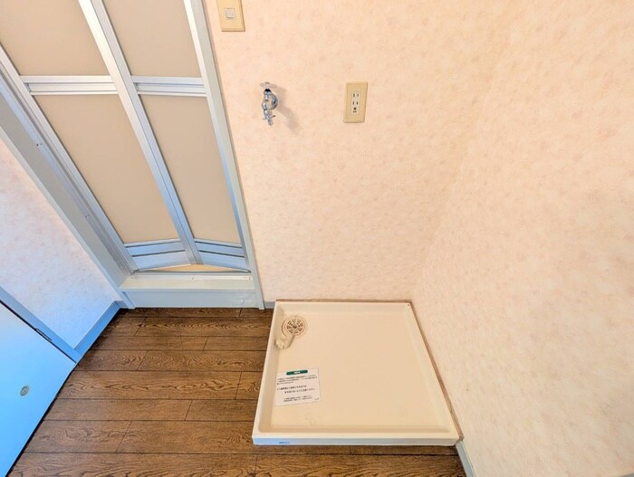 物件内観写真9　(洗濯機置場)