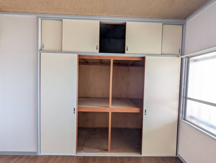 物件内観写真12　(収納)