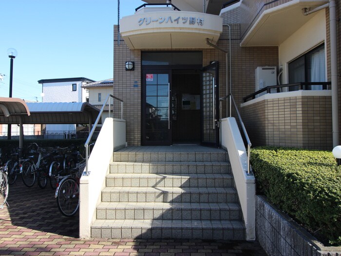 物件外観写真3　(エントランス部分)